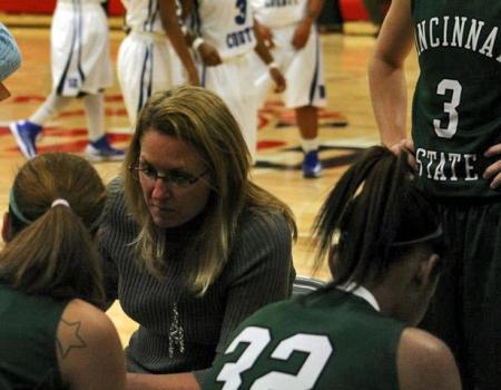 Sonya Beeler talks to her team during a timeout.